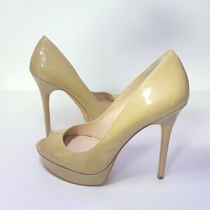 Vince Camuto Lorim platform pumps size 8